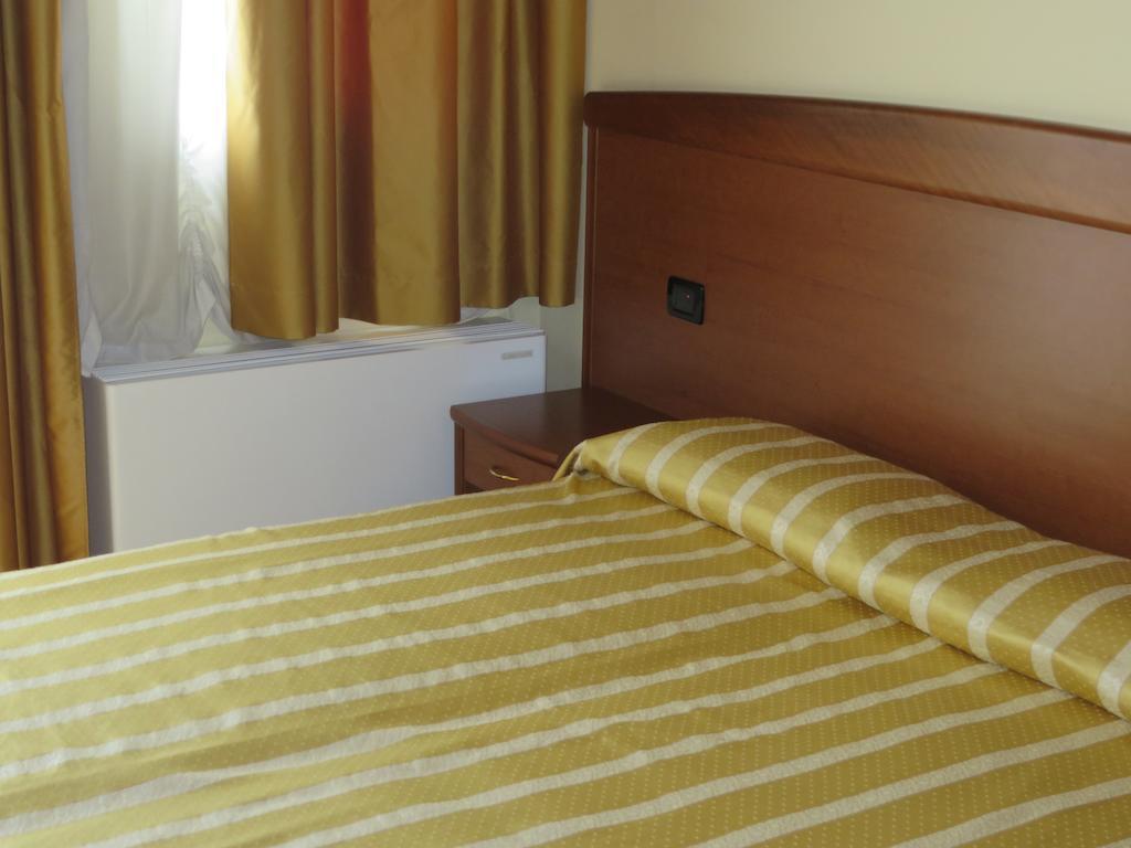 Hotel San Tomio Isola Vicentina Ruang foto